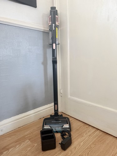 Shark iz300uk cordless stick - cordless,